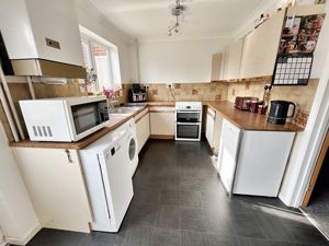 Kitchen- click for photo gallery